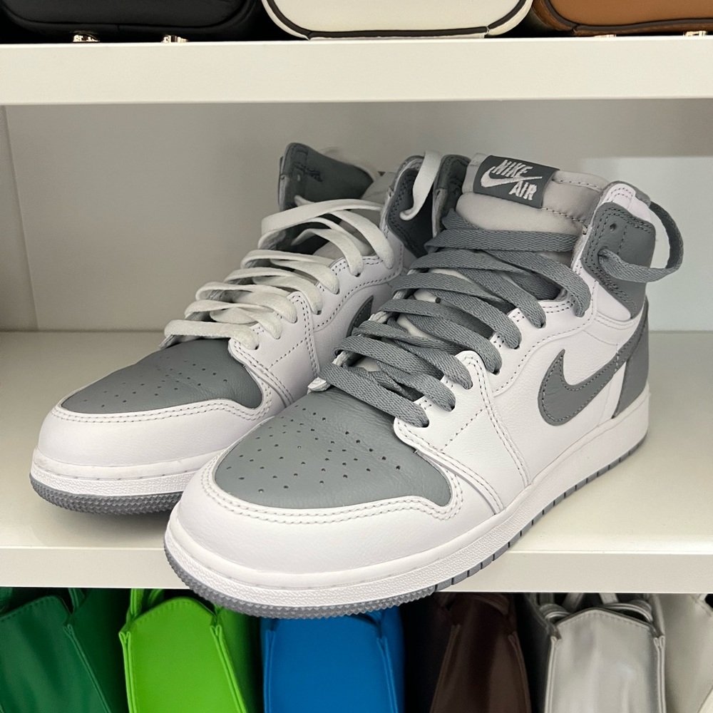 Jordan 1 highs grey and white